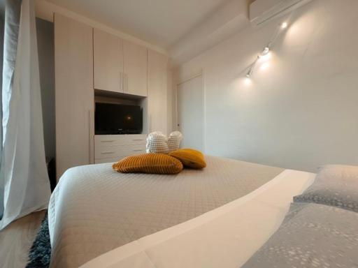 New Carrara Hospital Home Bergamo Bagian luar foto